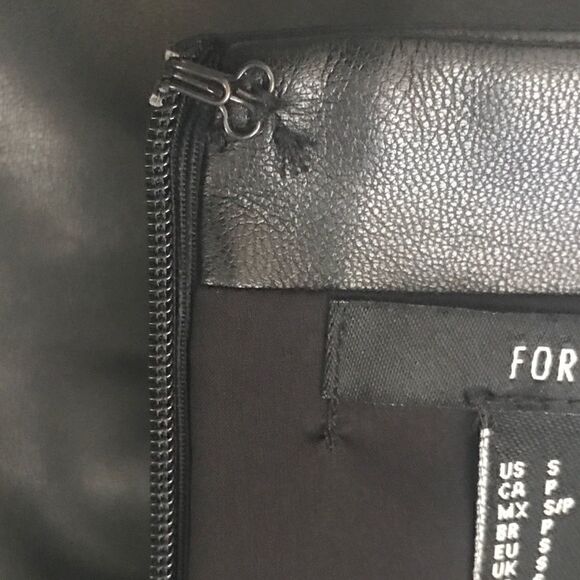 Forever 21 Black Embossed Faux Leather Skirt - Picture 6 of 10